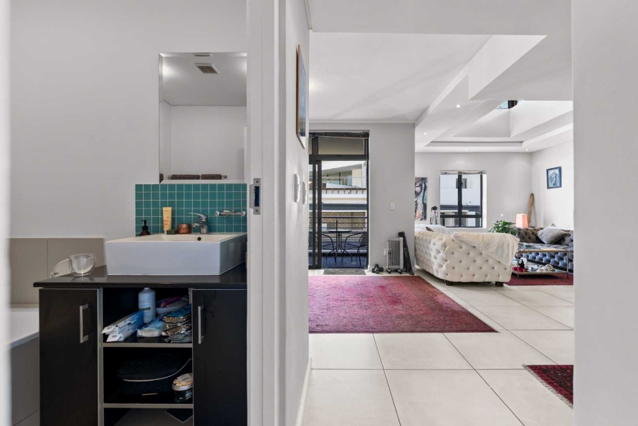 2 Bedroom Property for Sale in Cape Town City Centre Western Cape